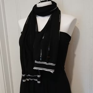 NWT Point Zero Knit with Sequin Detail Scarf